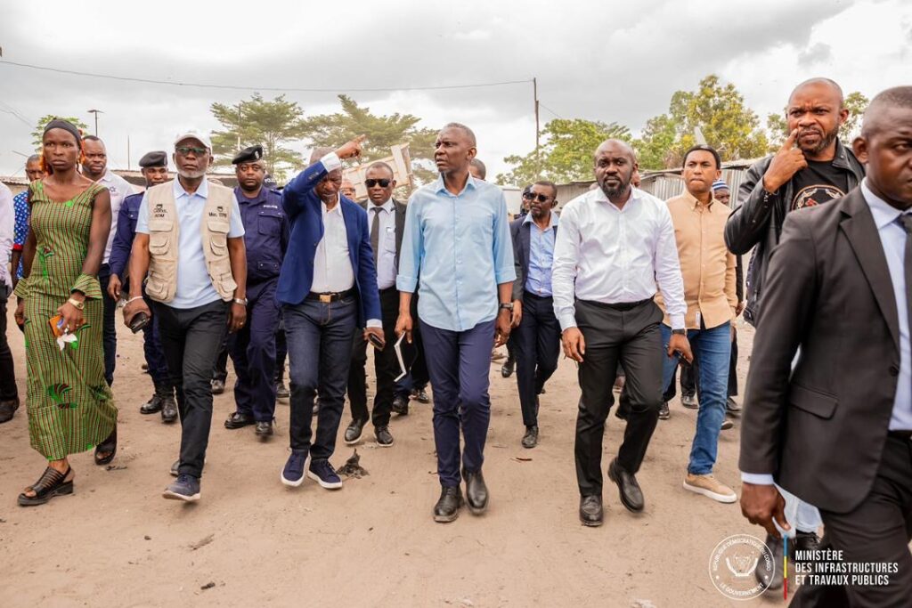 Kinshasa : John Banza lance la réhabilitation du CFAV et annonce la modernisation des moyens techniques