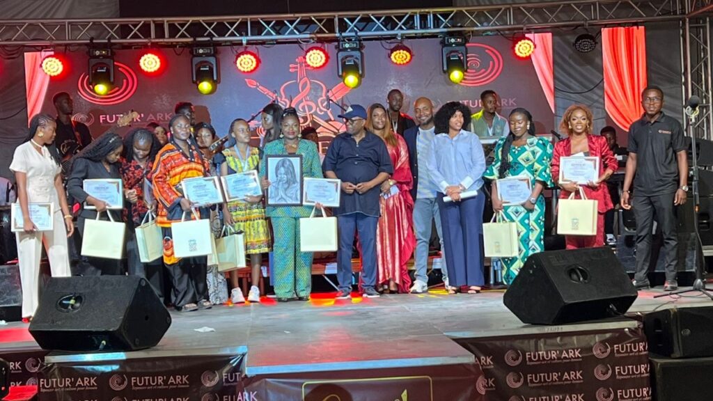 Kinshasa : Le concert Découvr’Elles révèle une nouvelle génération d’artistes féminines et consacre Esperanza et Naomie Masivi gagnantes de la deuxième édition