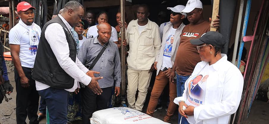 Kinshasa : remise de 1000 sacs aux jeunes de Mbanza-Lemba pour lutter contre l’érosion