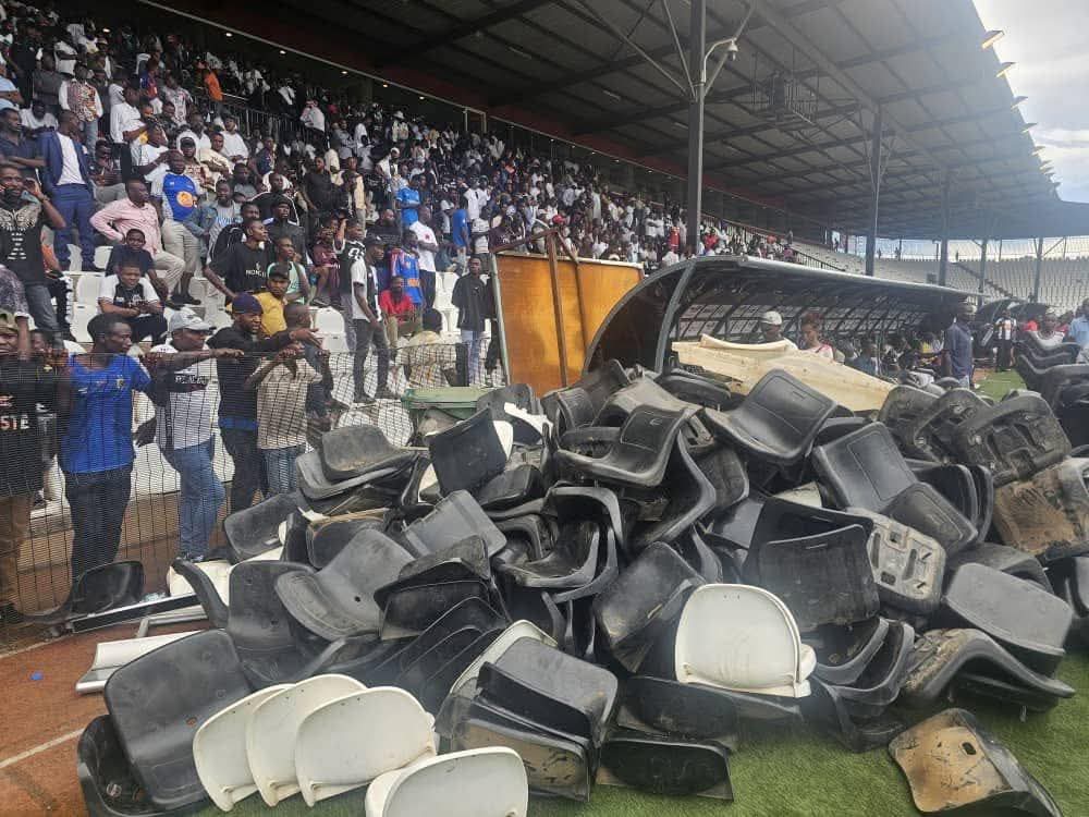 Linafoot: Mazembe « profondément indigné » après un derby interrompu face à Lupopo