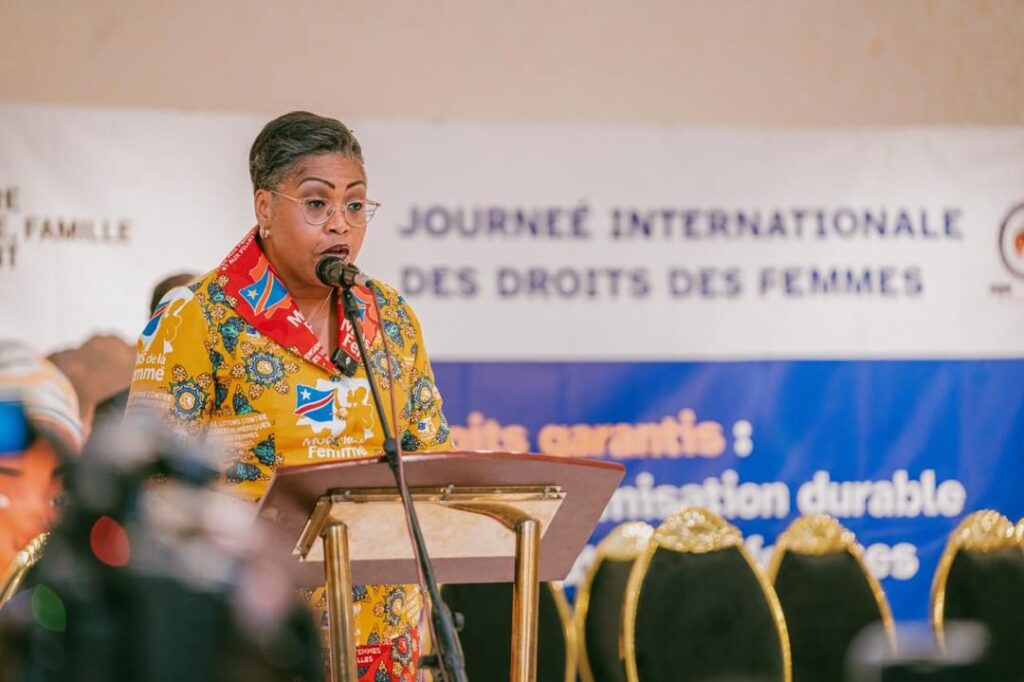 « L’autonomisation des femmes et des filles n’est ni un privilège ni un cadeau. C’est un droit fondamental » : Judith Suminwa à la célébration du 8 mars au stade Tata Raphaël