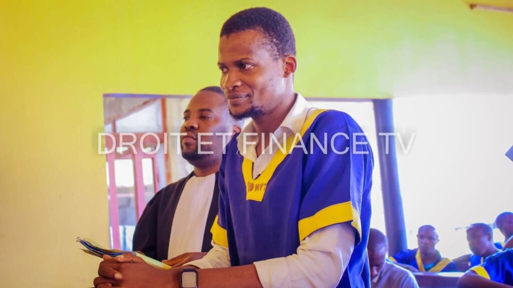 Procès Onokomba : accusé d’apologie du terrorisme, l’opposant face à la justice militaire à Kinshasa