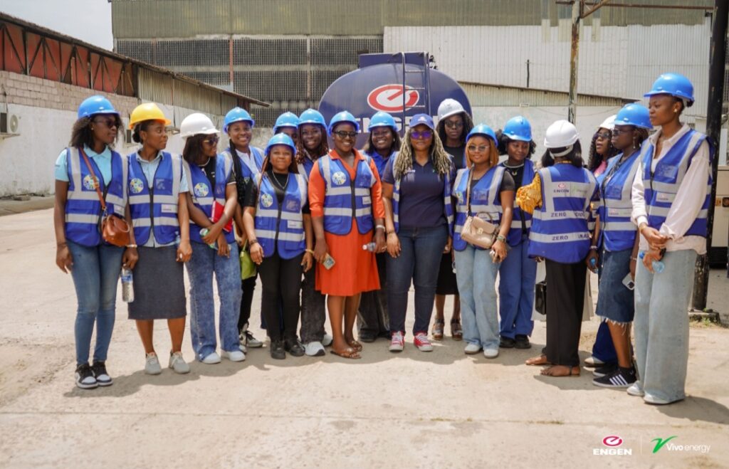 Kinshasa : Les étudiantes de Polytechnique de l’UNIKIN découvrent les coulisses du carburant au cœur du géant pétrolier ENGEN DRC
