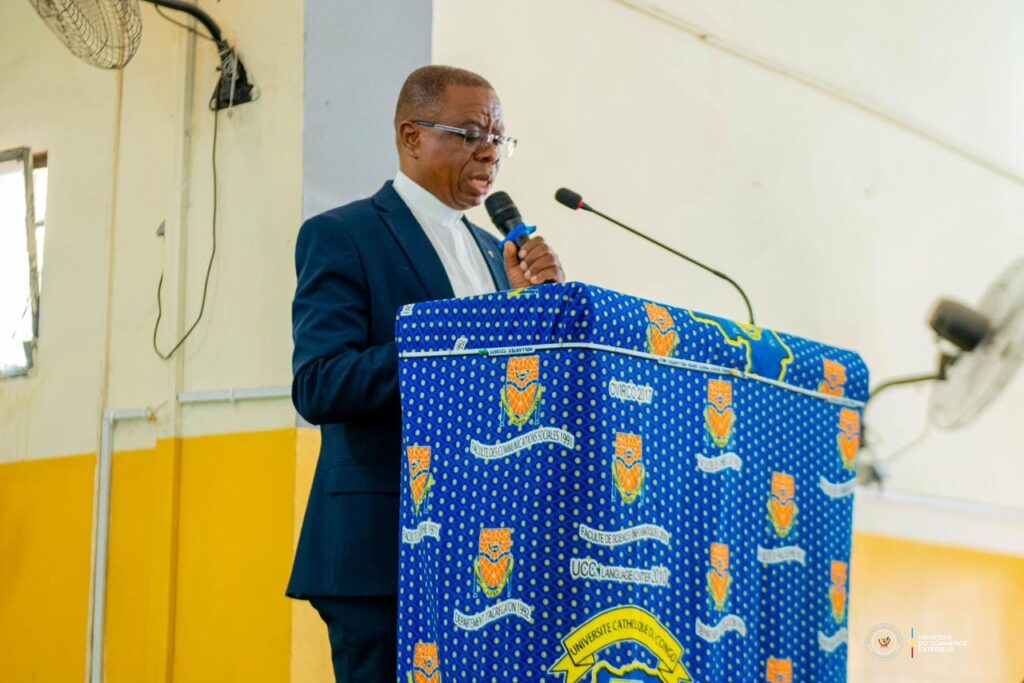 UCC : Julien Paluku appelle les étudiants à miser sur l’agro-industrie pour stimuler le commerce extérieur congolais
