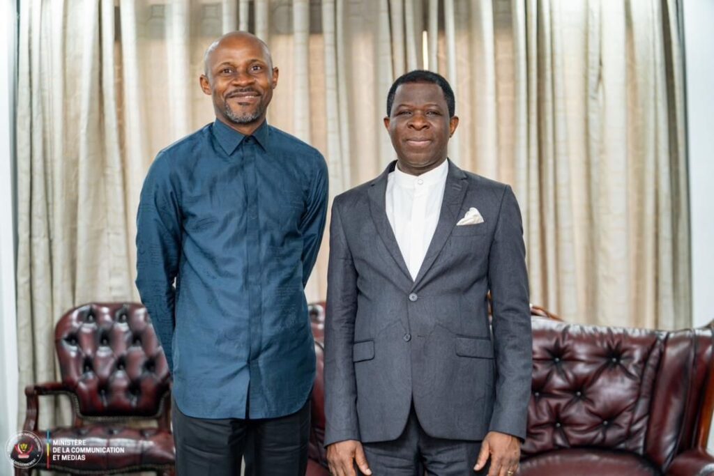Bandalungwa : Patrick Muyaya appelle à la foi et à l’unité lors d’un culte à l’église de Mangembo