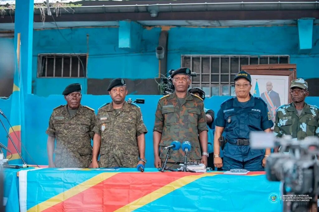 Opération Ndobo à Kinshasa : trois présumés braqueurs jugés en audience foraine à Barumbu