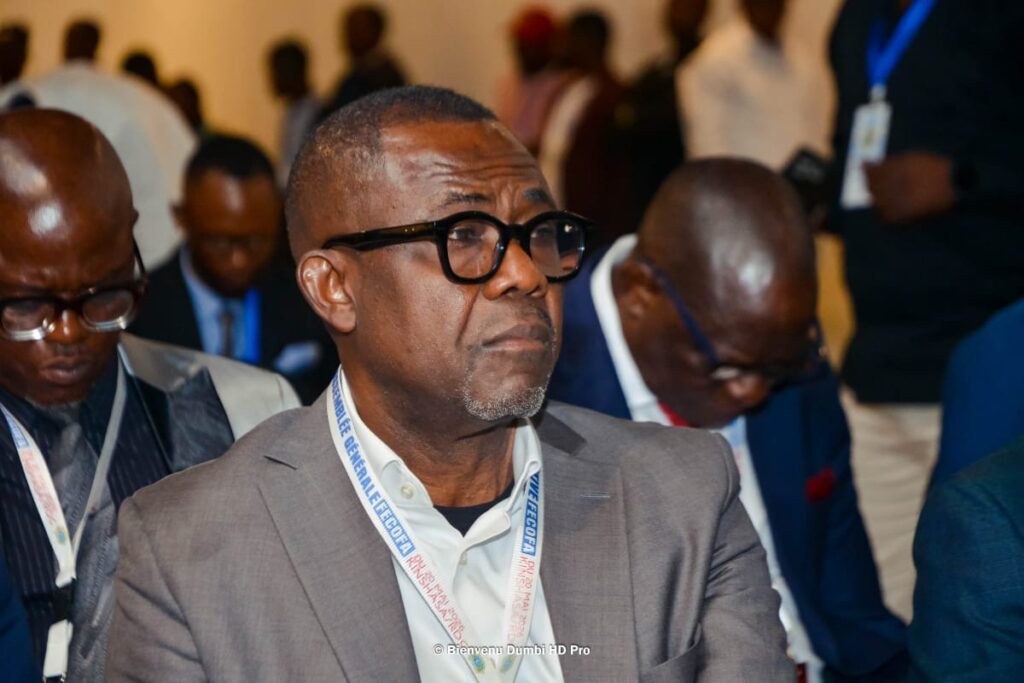 FECOFA / AGEE : Dieudonné Sambi félicite Véron Mosengo-Omba après son élection