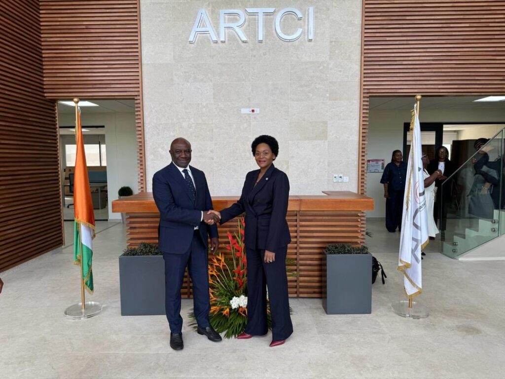 Coopération ARPTC–ARTCI : Lydie Omanga pousse pour une alliance des régulateurs numériques africains