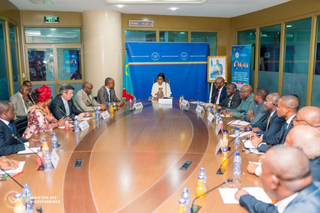 Muanda : Acacia Bandubola recadre les responsabilités et presse l’exécution du projet d’électrification