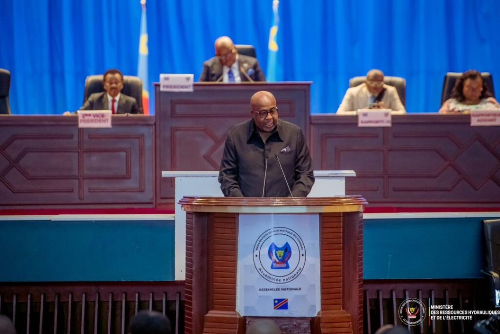 Assemblée nationale : Aimé Sakombi Molendo éclaire les députés sur les défis et les perspectives du secteur électrique en RDC