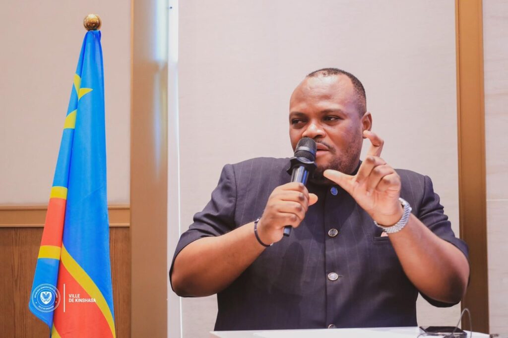 Kinshasa : Daniel Bumba lance la réforme de l’administration fiscale et annonce la création de 5 000 emplois