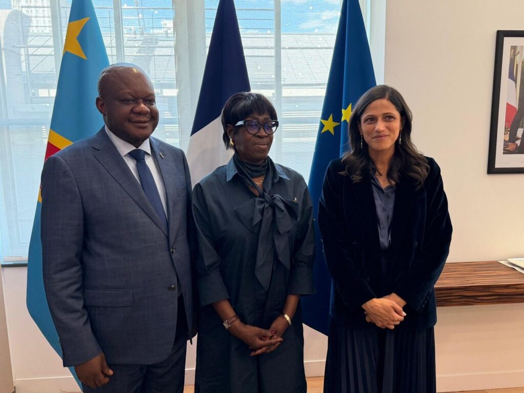 Paris : Crispin Mbadu porte la candidature de Juliana Lumb à la tête de l’OIF lors d’échanges diplomatiques avec la France