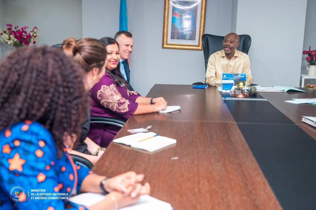 Est de la RDC : Guy Kabombo échange avec Human Rights Watch sur la situation sécuritaire à Uvira et les mécanismes de protection des civils