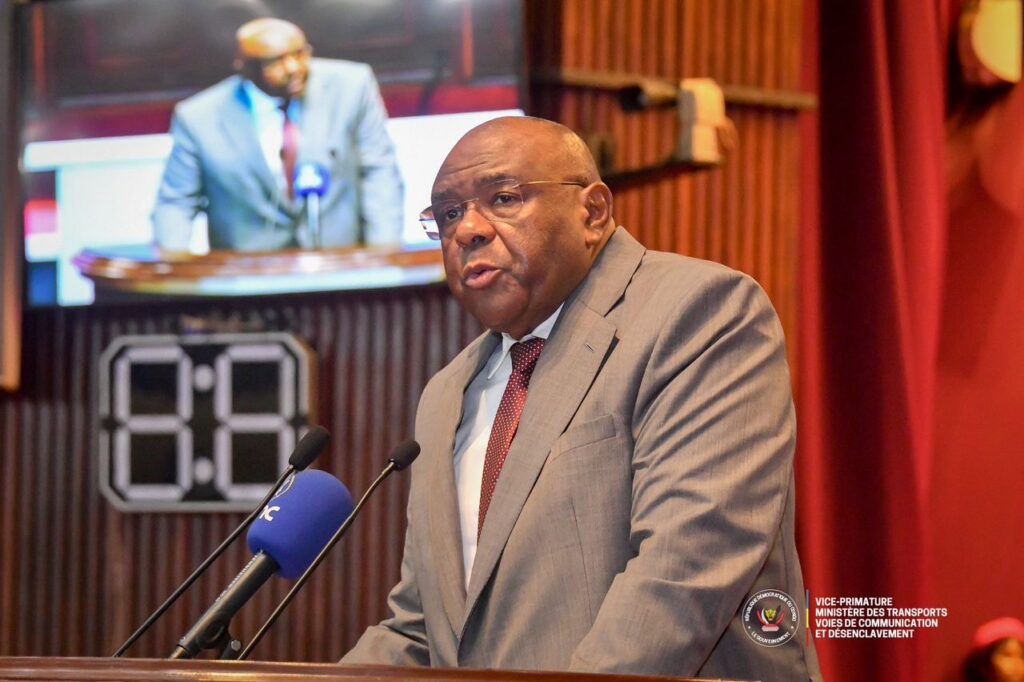 Assemblée nationale : Jean-Pierre Bemba s’explique sur le coût, les délais du permis de conduire biométrique sécurisé et le contrat avec Otojuste