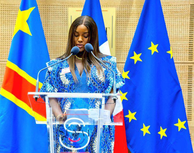 Au Sénat français, la voix de Justine Kahwara rappelle le combat des survivantes des violences de guerre en RDC