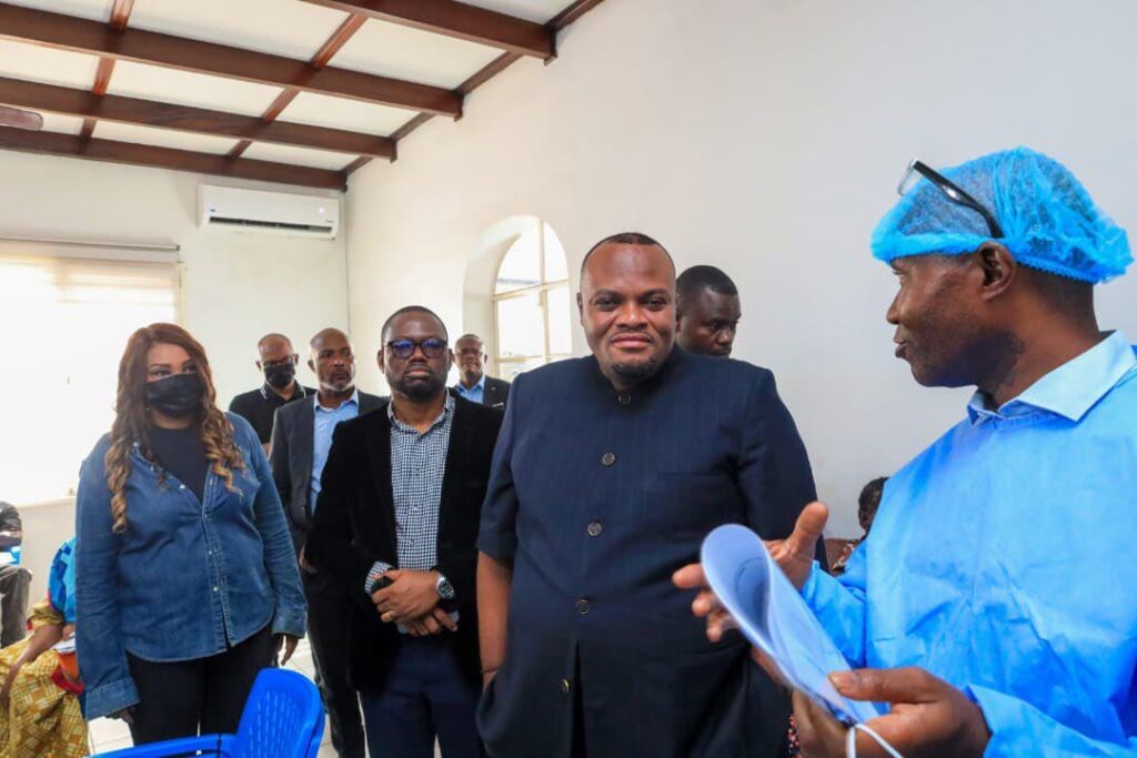 Kinshasa : Daniel Bumba salue les avancées de la campagne gratuite de chirurgie oculaire et annonce une nouvelle édition en octobre