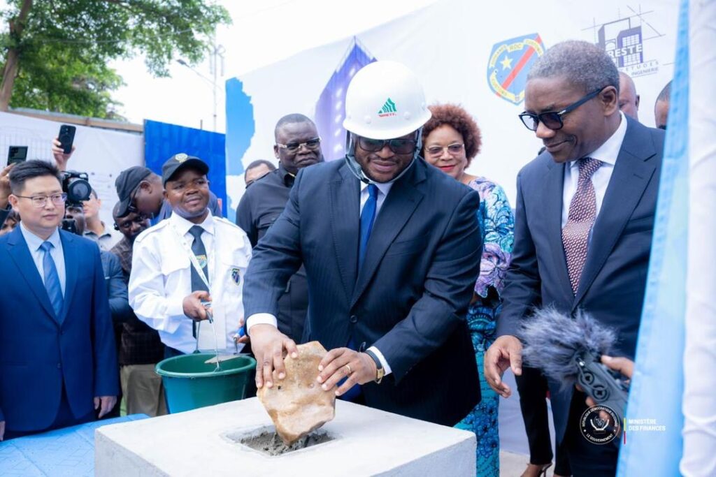 RDC : Doudou Fwamba lance la construction du nouveau siège ultramoderne de la DGDA à Kinshasa