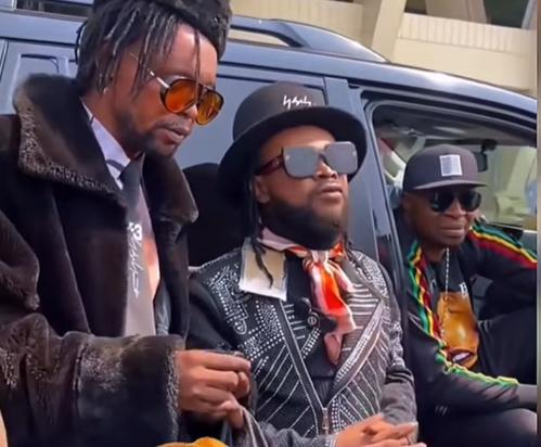 Musique : Mzee Kindingu présente ses excuses publiques à Roga-Roga après plusieurs tensions