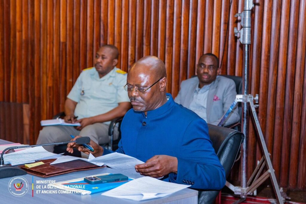 Sécurité dans le Nord-Ouest : le VPM Guy Kabombo éclaire les députés sur les Mbororo et la coopération militaire avec la RCA