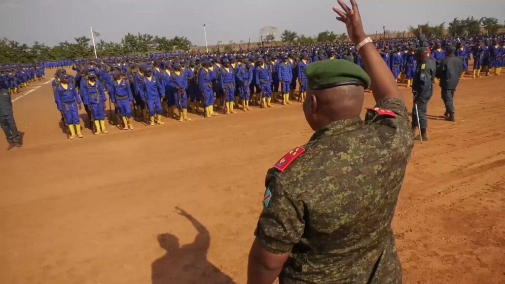 Assainissement de Kinshasa : près de 5 000 ex-Kuluna entrent en action dès ce week-end
