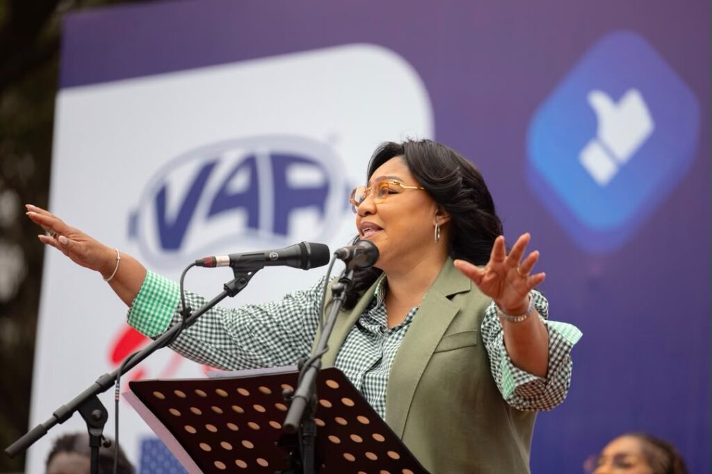Kinshasa : après sa participation au VAR4, Denise Nyakeru salue une jeunesse qui fait du virtuel une force réelle