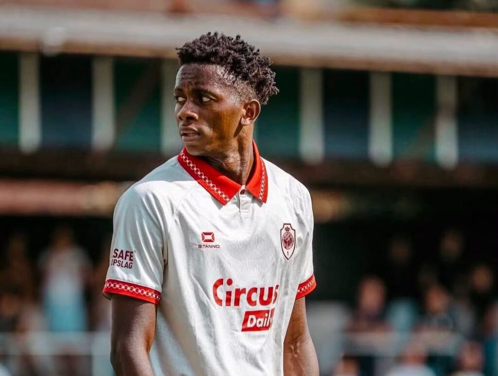 Mercato : Jules Ahoka va quitter Antwerp pour Sunderland dans un transfert à plus de 10 millions d’euros