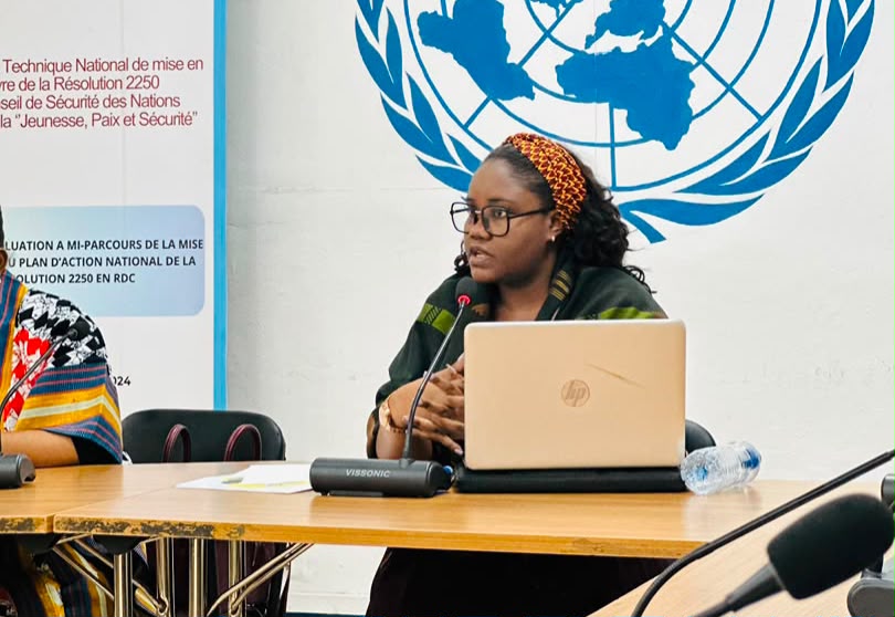 « Sans les femmes, la paix est incomplète. Sans les jeunes, la paix n’est pas durable » : Deborah Nyamugabo invite les médias à changer les récits
