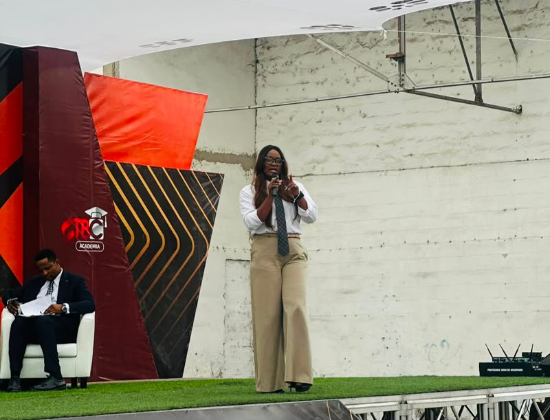 « La compétence tue la question du genre » : Prisca Makila invite les étudiants à croire en leur vision et à passer à l’action