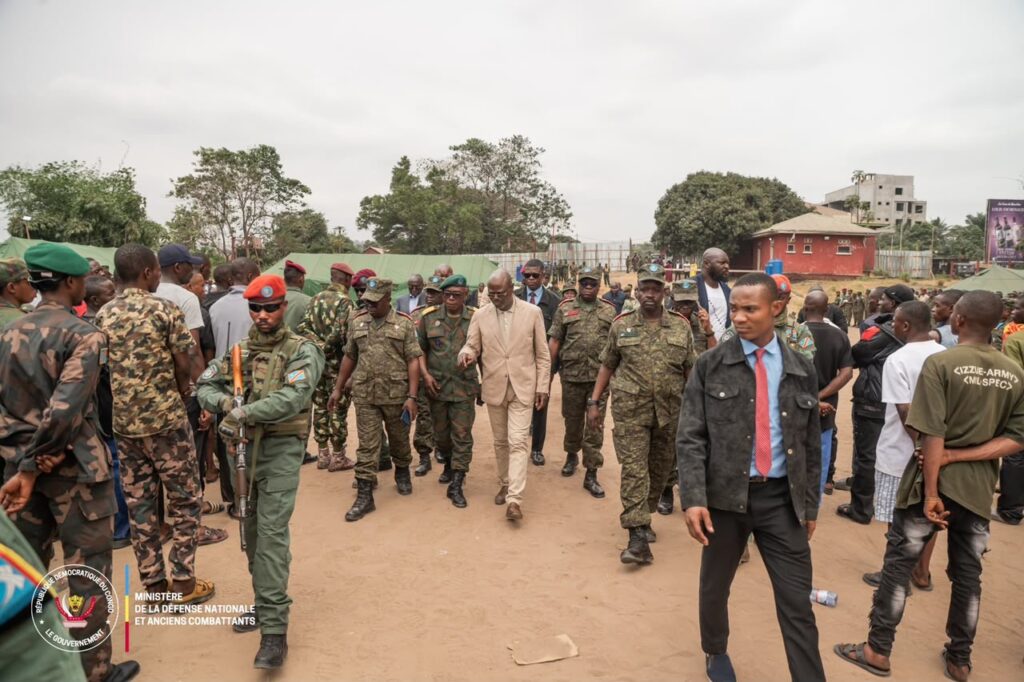 Défense : Guy Kabombo évalue les capacités opérationnelles des FARDC et recueille les besoins des troupes