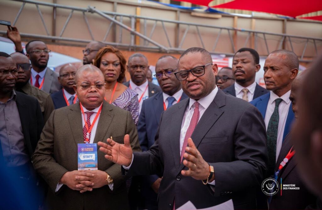 Facture normalisée : Doudou Fwamba met fin aux mesures de tolérance et annonce des sanctions contre les entreprises non conformes
