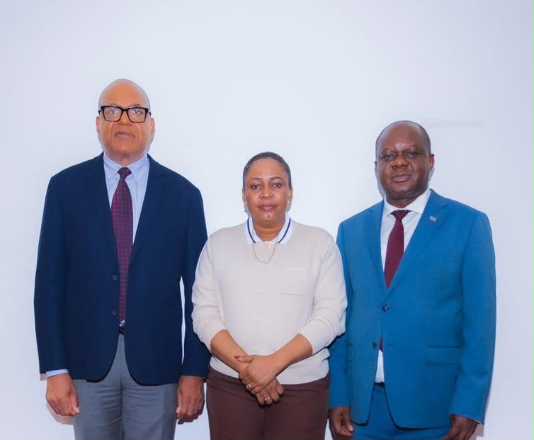 Paris : Micheline Ombae accompagne le lancement de l’identification numérique des Congolais de l’étranger