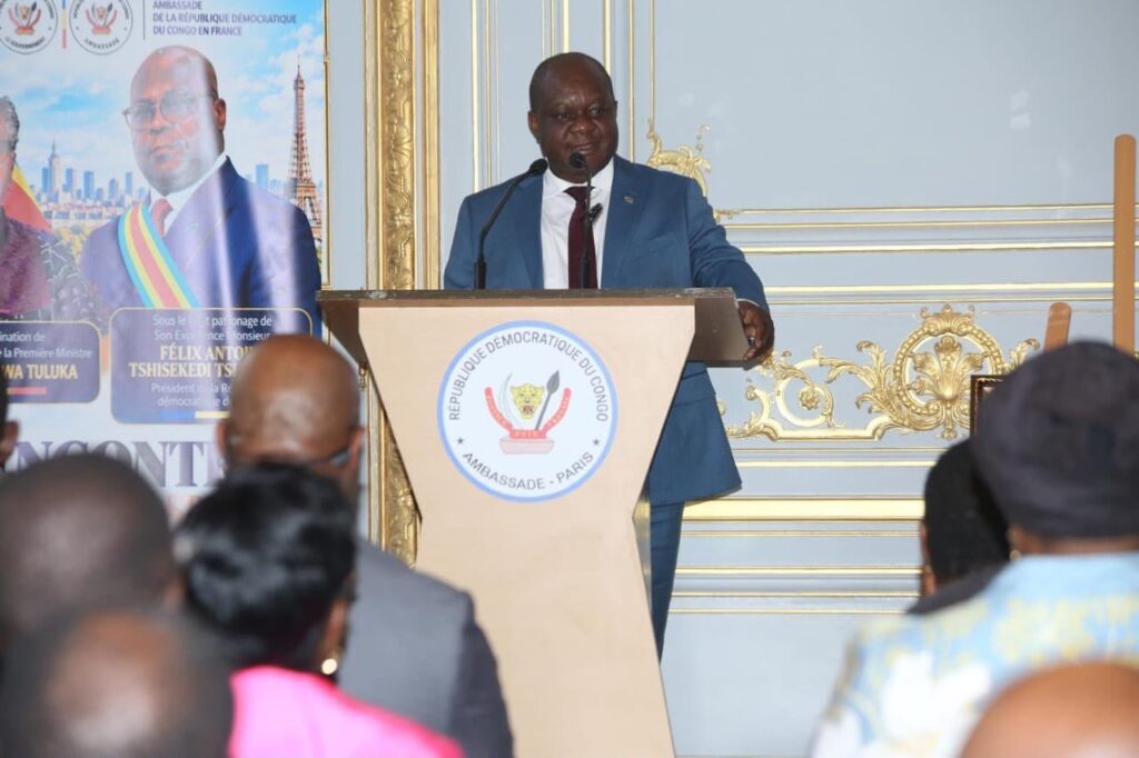 Paris : Crispin Mbadu lance l’identification des Congolais de l’étranger