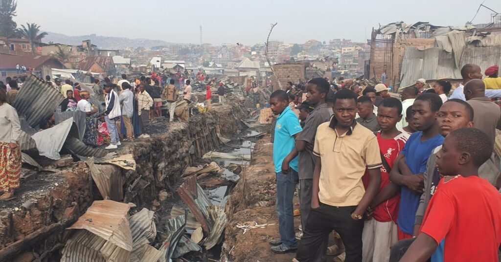Bukavu : au moins cinq morts et plus de 500 maisons réduites en cendres après un incendie