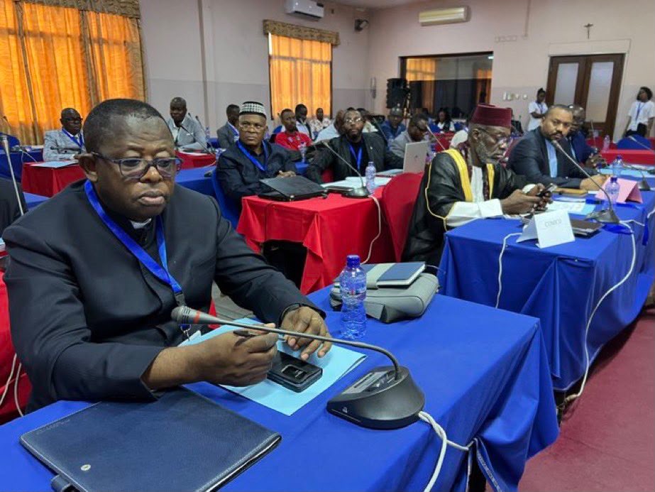 Ebola en RDC : les confessions religieuses appelées à devenir un relais majeur de la riposte communautaire