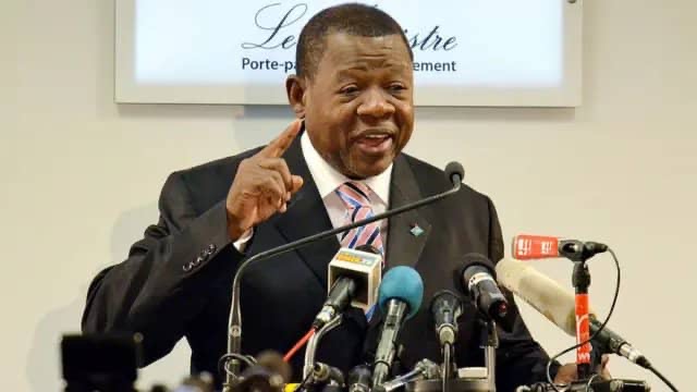 RDC : Lambert Mende accuse Joseph Kabila de collusion avec l’ennemi après la création du FRN