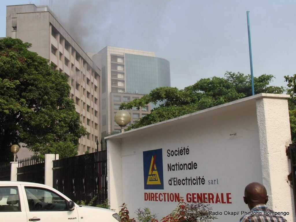 RDC : avec plusieurs quartiers déjà plongés dans le noir, la SNEL annonce le recouvrement forcé des factures impayées
