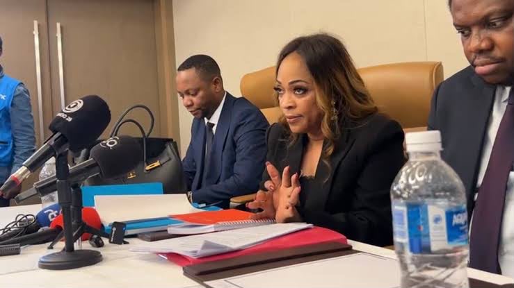 Affaire Fally Ipupa–Virginie Manganga : les propos de Me Dorothée Madiya relancent le débat sur le droit de la presse