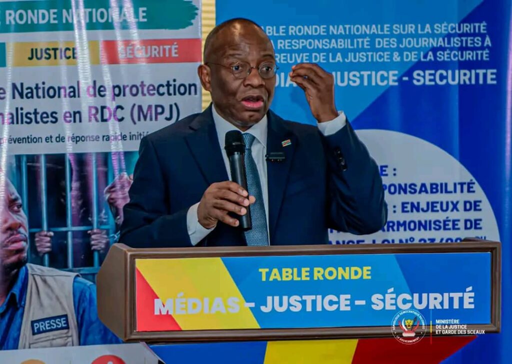 RDC : Guillaume Ngefa met en garde contre la justice des réseaux sociaux et rappelle les limites de la liberté d’expression