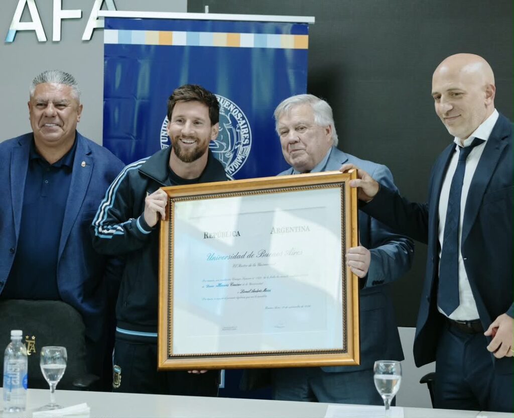 Argentine : Lionel Messi reçoit le titre de Docteur Honoris Causa de l’Université de Buenos Aires